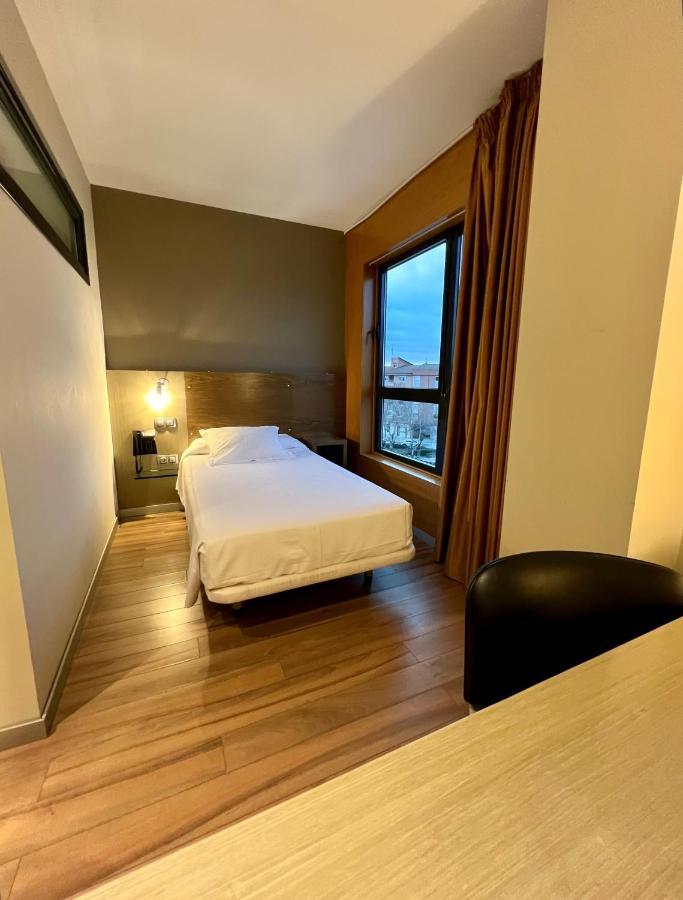 Hotel Duero ラグーナ・デ・ドゥエロ エクステリア 写真