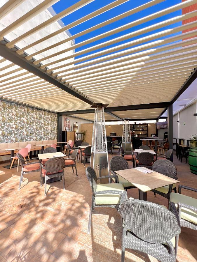 Hotel Duero ラグーナ・デ・ドゥエロ エクステリア 写真