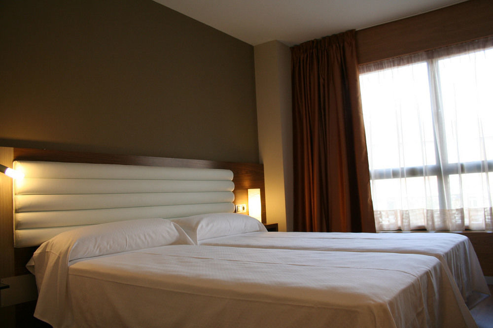 Hotel Duero ラグーナ・デ・ドゥエロ エクステリア 写真