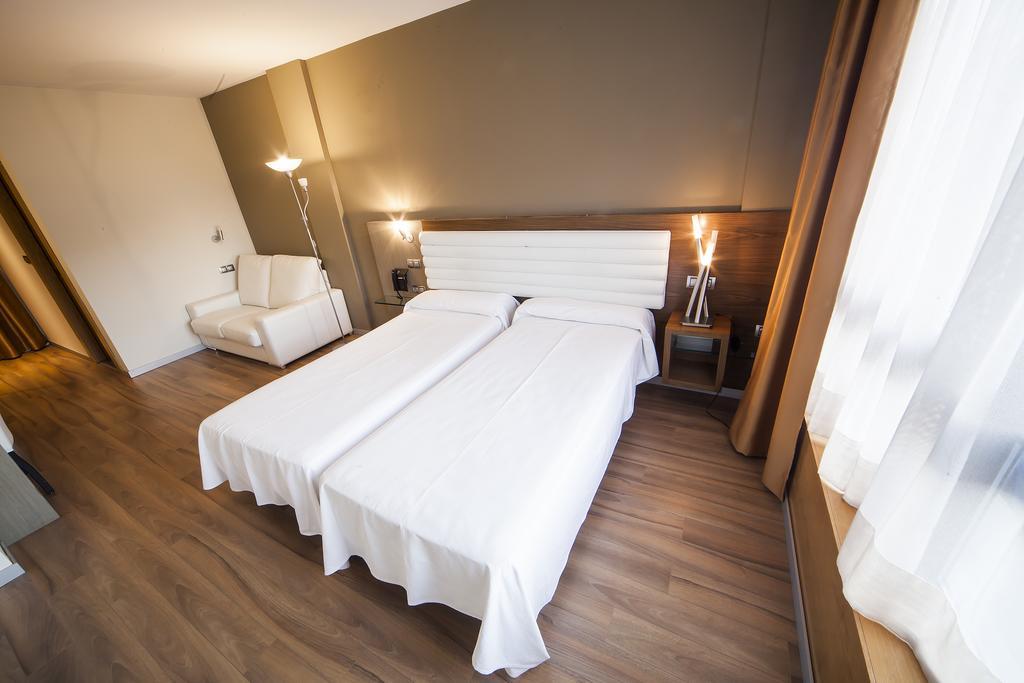 Hotel Duero ラグーナ・デ・ドゥエロ エクステリア 写真