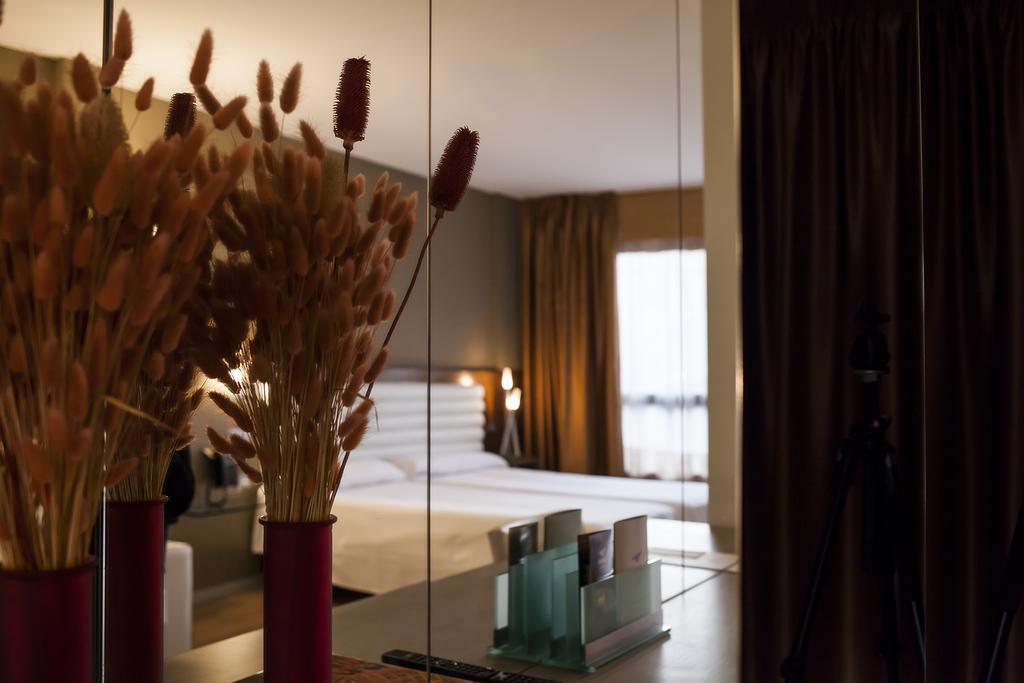 Hotel Duero ラグーナ・デ・ドゥエロ エクステリア 写真