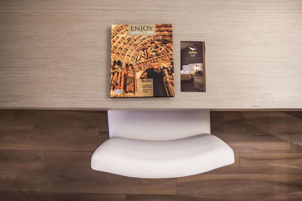 Hotel Duero ラグーナ・デ・ドゥエロ エクステリア 写真